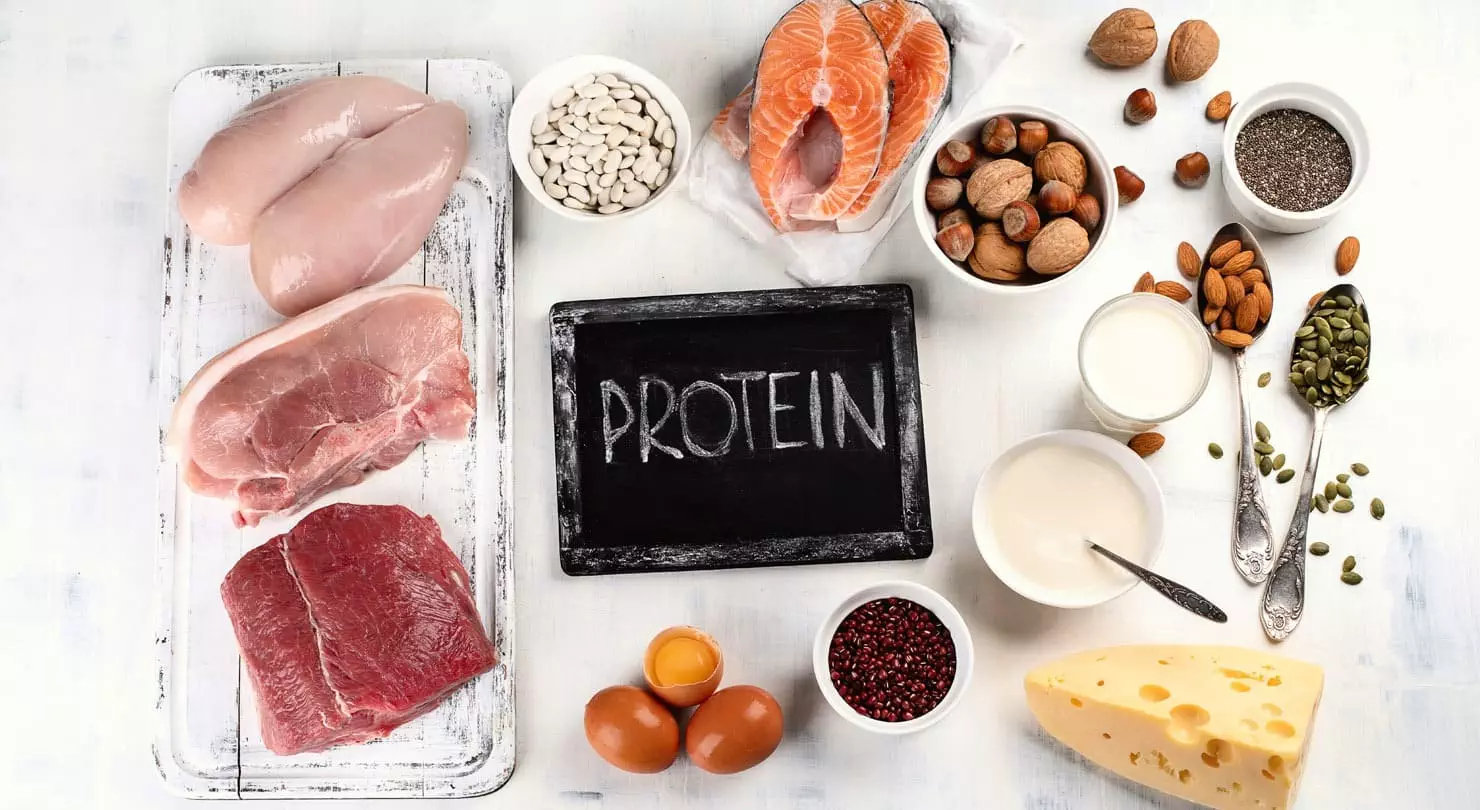 Una dieta alta en proteínas ayuda a perder peso pero tiene riesgos.
